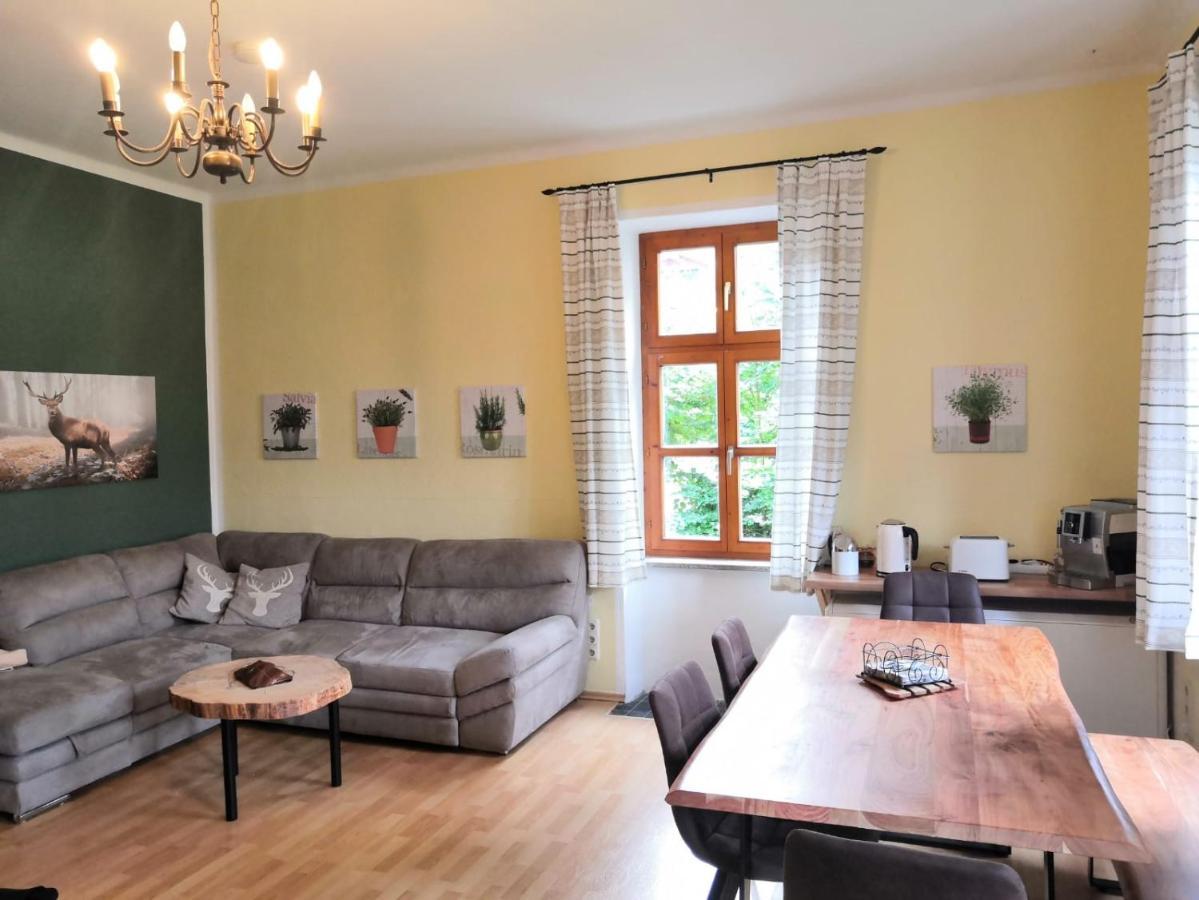 Ferienappartment Zum Gruenen Hirsch บาดอิสชิล ภายนอก รูปภาพ